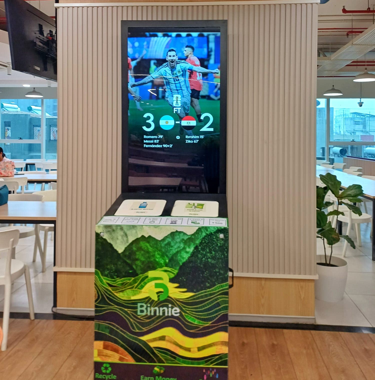Smart Station digital engagement display