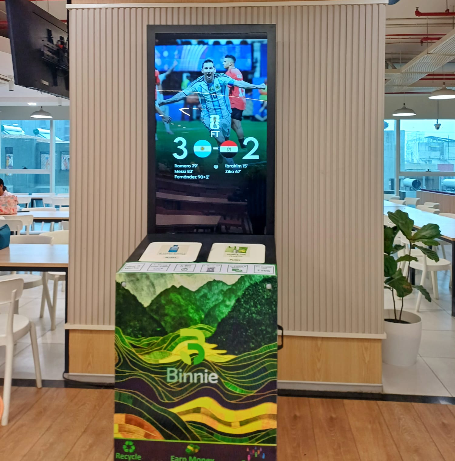 Binnie Smart Recycling Station